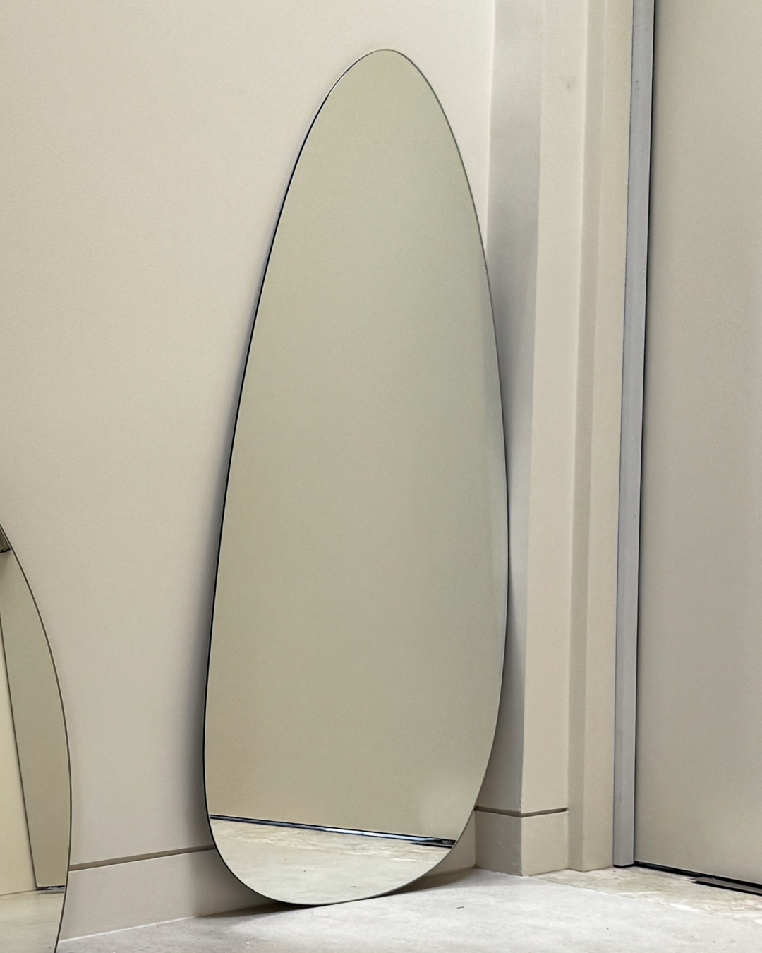 Frameless Mirrors